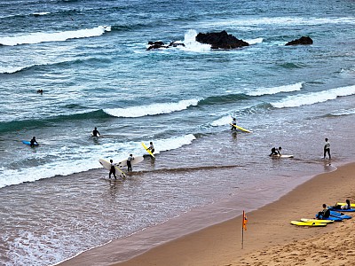 Surfschool in Sagres in actie, Algarve